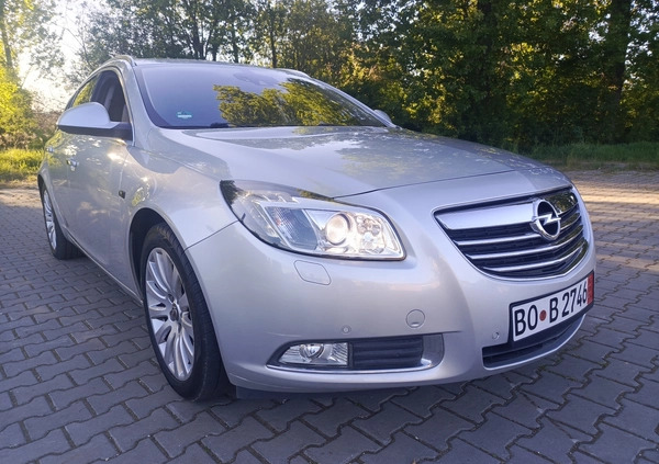 Opel Insignia cena 25000 przebieg: 196000, rok produkcji 2011 z Zawiercie małe 562